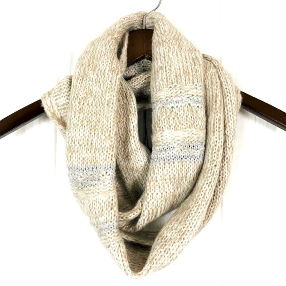 Simply Vera Wang Scarf Infinity Turtle Dove Brown Silver White Threads NWT